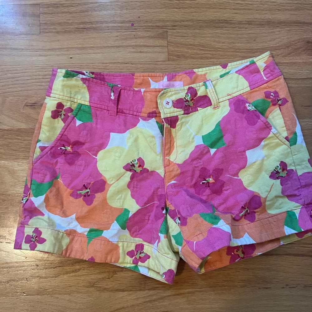 Lilly Pulitzer multi color shorts size 8